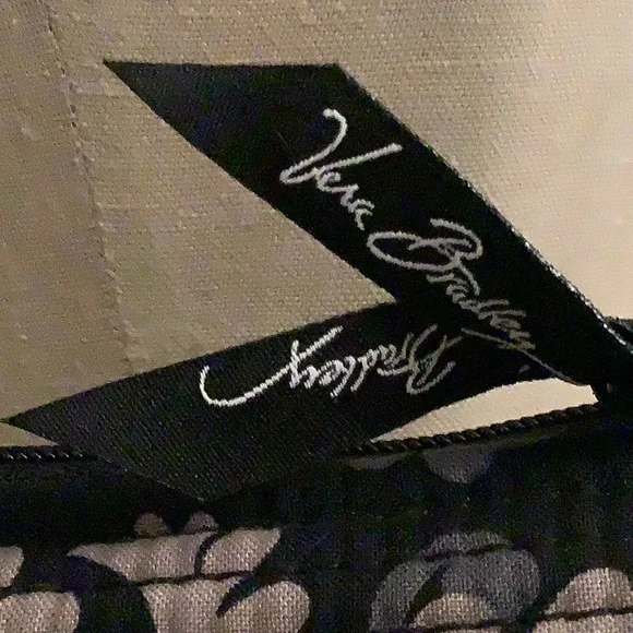 Vera Bradley Frannie Baroque.